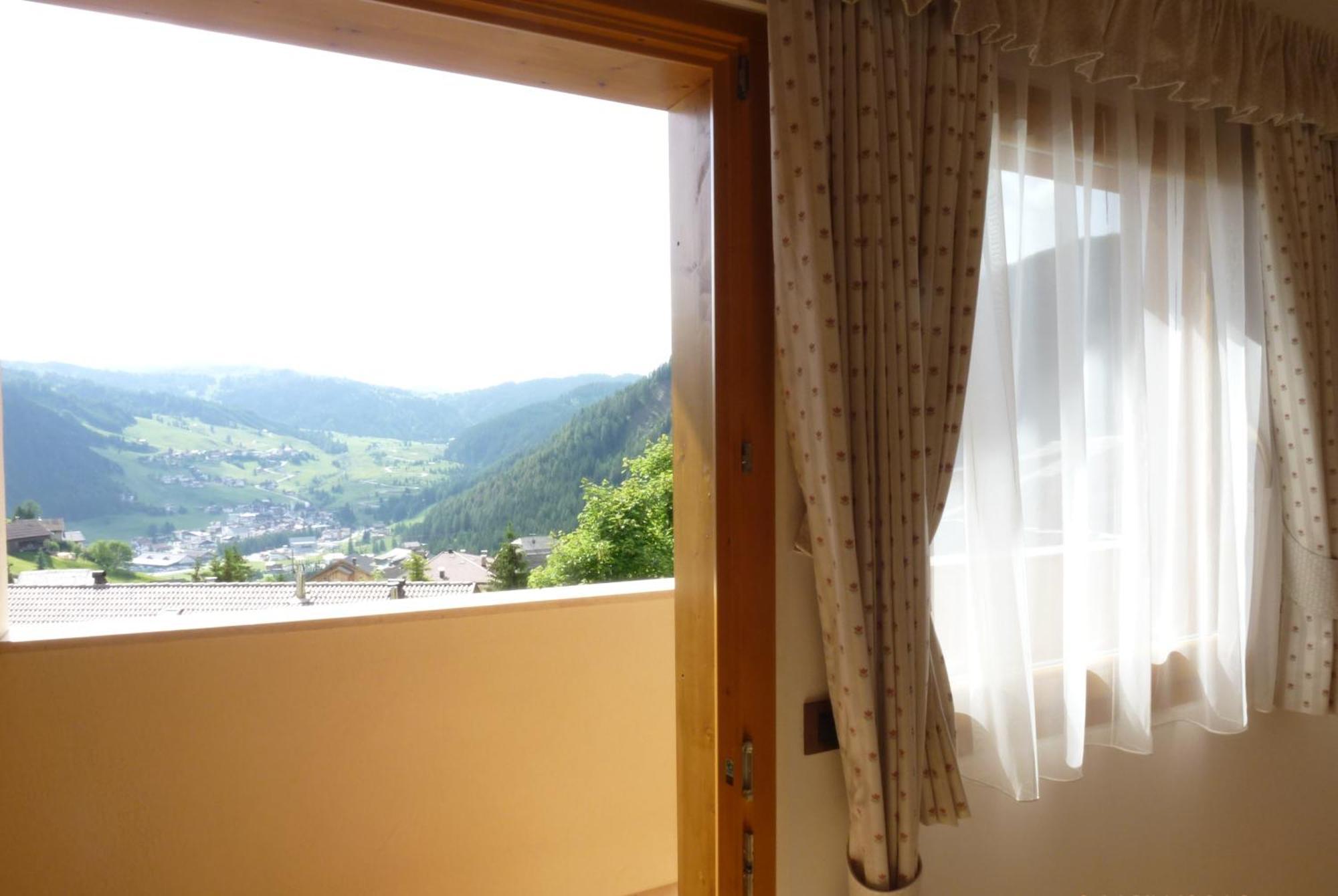 Residence Ciasa Dl Mone Colfosco Eksteriør bilde